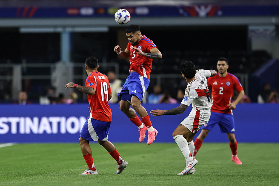 Chile y Perú empatan en la Copa América